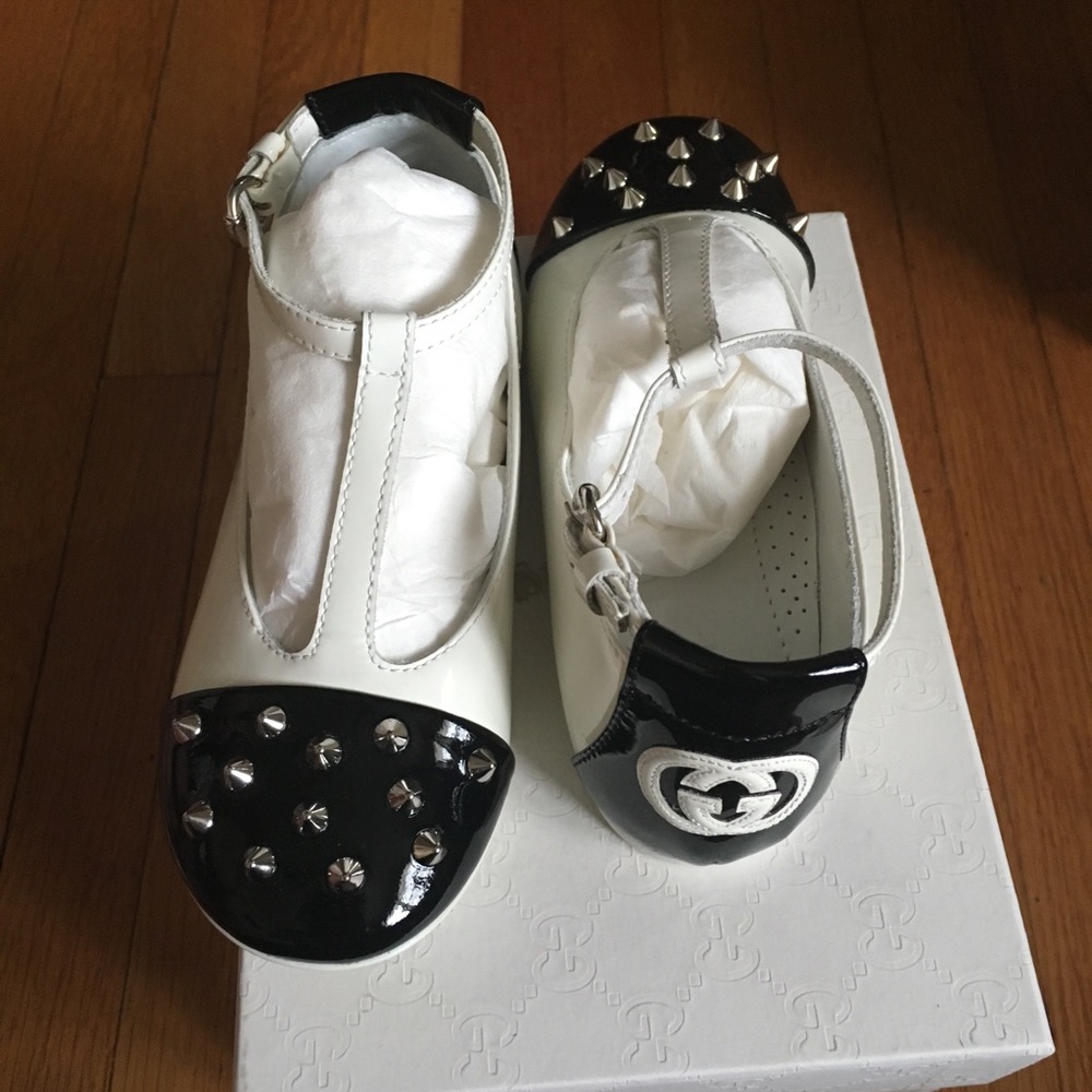 **FIRM** 100% Authentic Gucci Mary Janes sz 10